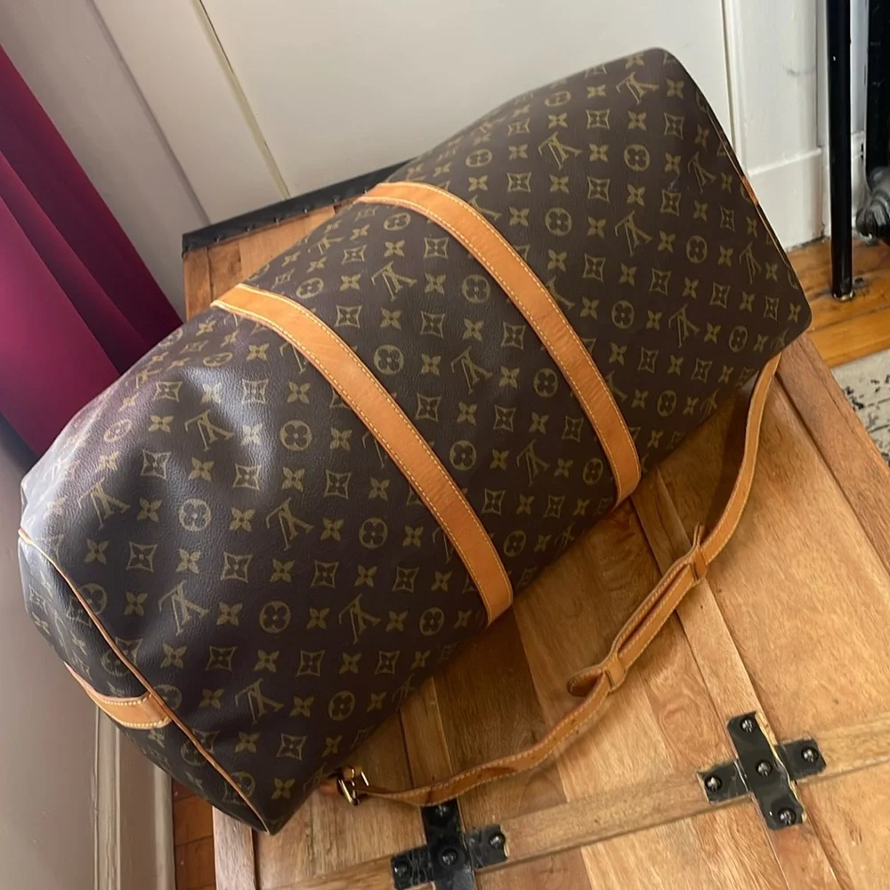 Louis Vuitton Bandouliere Keepall 55 Travel Bag.